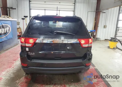 2013 Jeep Grand Cherokee Laredo z USA, uszkodzony, nr VIN 1C4RJFAG3DC581663